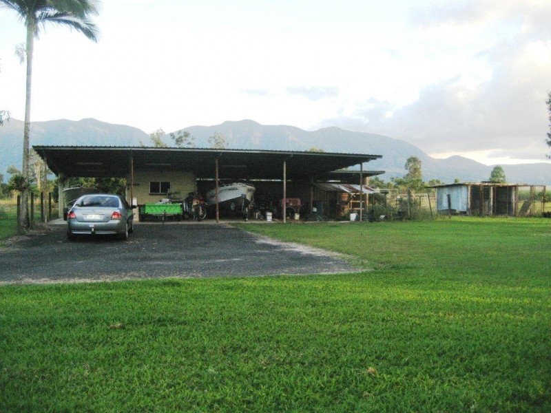 125 Hamilton Road, Cardwell QLD 4849