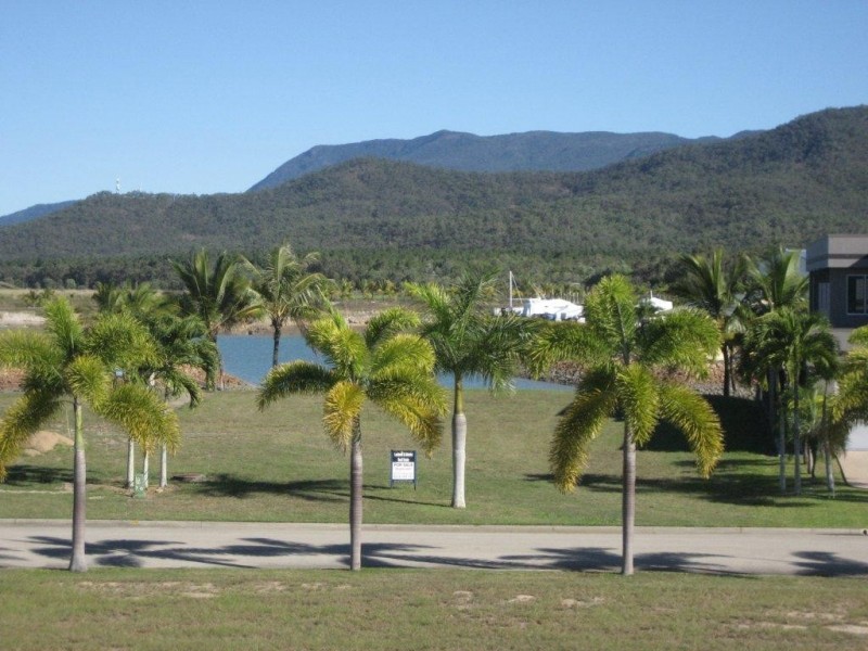 14 Royal Palm Avenue, Cardwell QLD 4849