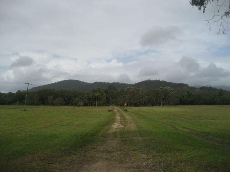 38 Clift Road, Cardwell QLD 4849