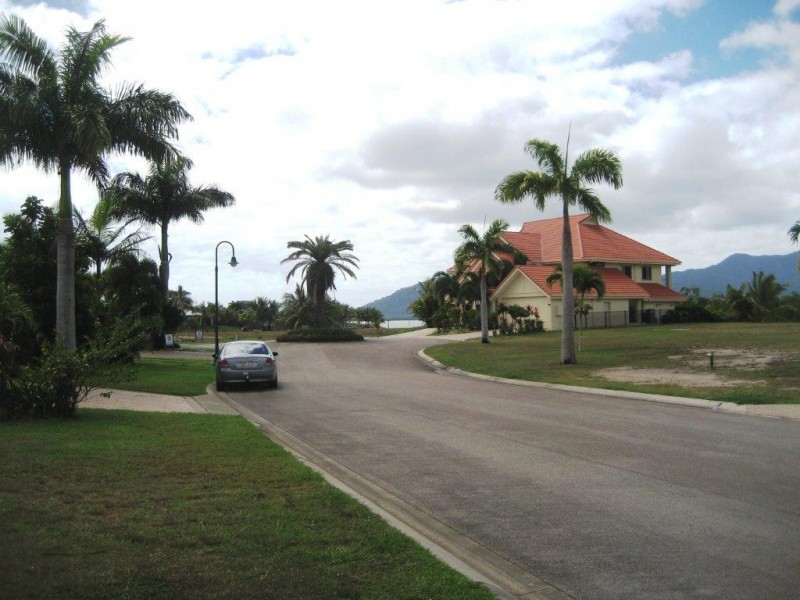 41 Royal Palm Avenue, Cardwell QLD 4849