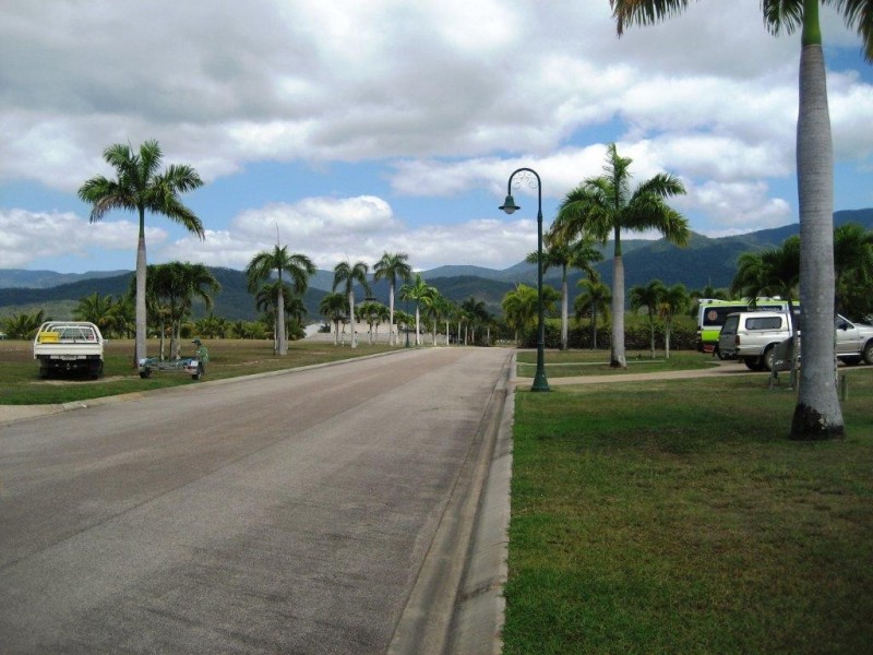 41 Royal Palm Avenue, Cardwell QLD 4849