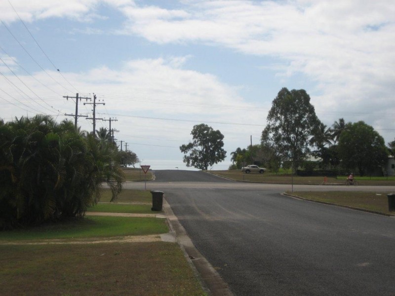 142 Bowen Street, Cardwell QLD 4849