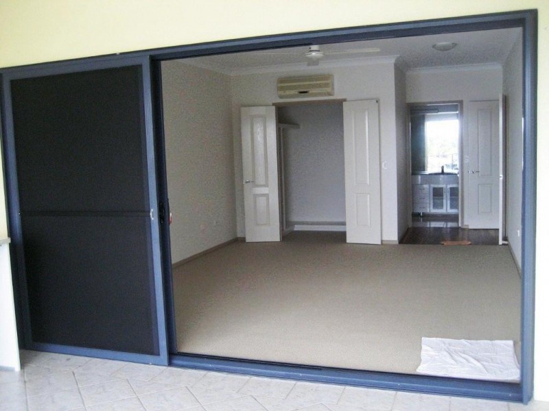 2/45 Royal Palm Avenue, Cardwell QLD 4849