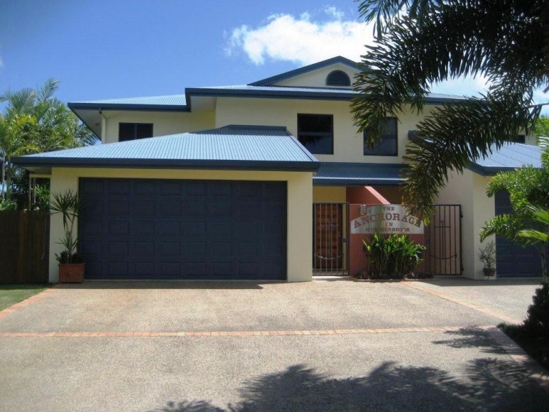 2/45 Royal Palm Avenue, Cardwell QLD 4849
