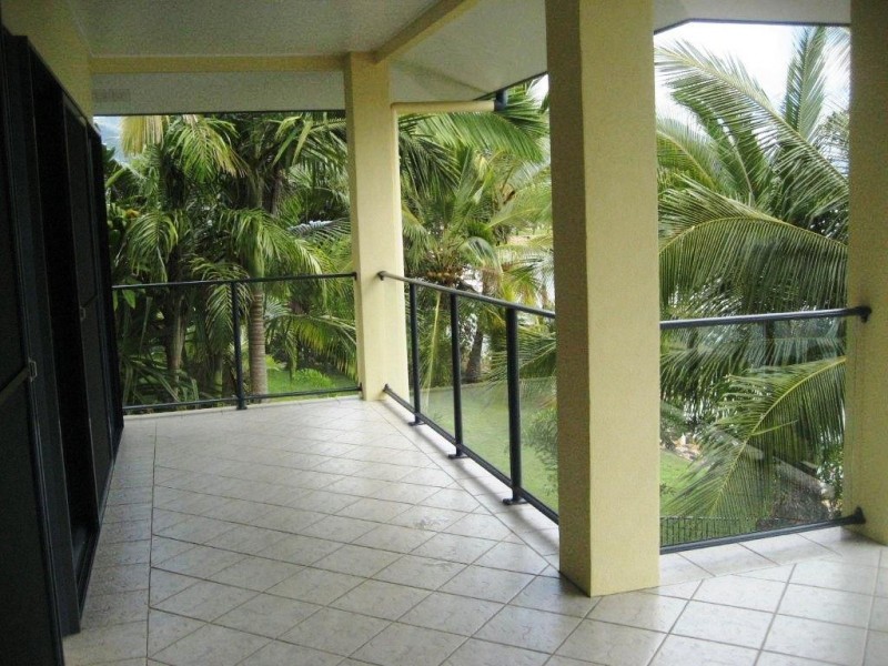 2/45 Royal Palm Avenue, Cardwell QLD 4849