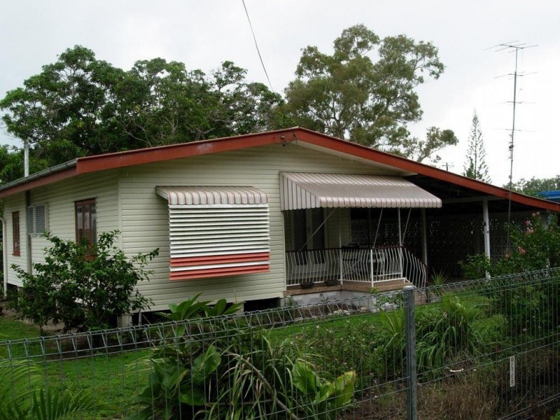 18 Bowen, Cardwell QLD 4849