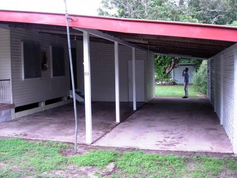 18 Bowen, Cardwell QLD 4849