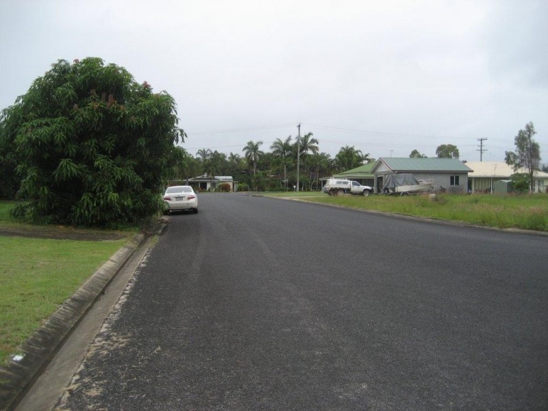 6 Lawson Drive, Cardwell QLD 4849
