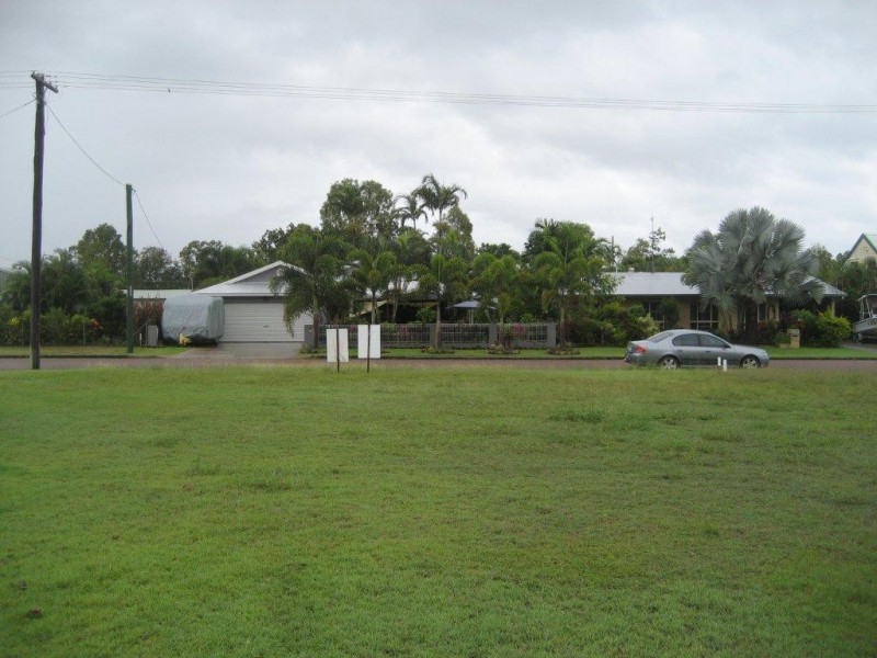 11 Albert Street, Cardwell QLD 4849