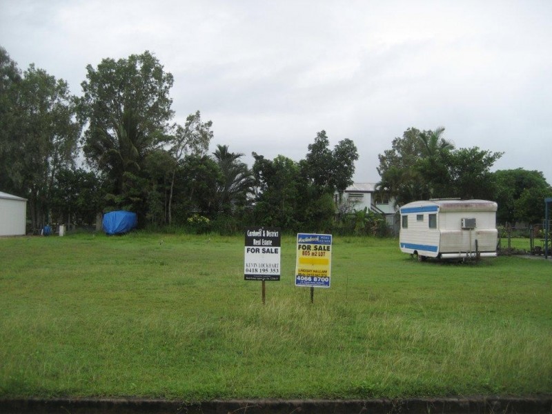 11 Albert Street, Cardwell QLD 4849