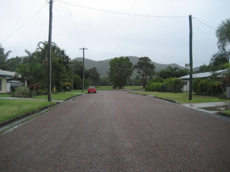 11 Albert Street, Cardwell QLD 4849