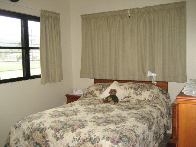 15 Marine Parade, Cardwell QLD 4849