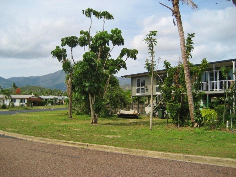 7 Jamieson Street, Cardwell QLD 4849