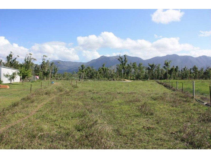 85 Hamilton Road, Cardwell QLD 4849