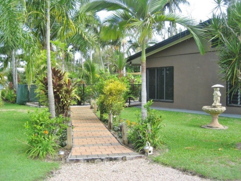 14 Roma Street, Cardwell QLD 4849