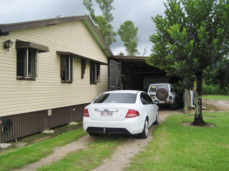 171 Curtis Road, Cardwell QLD 4849