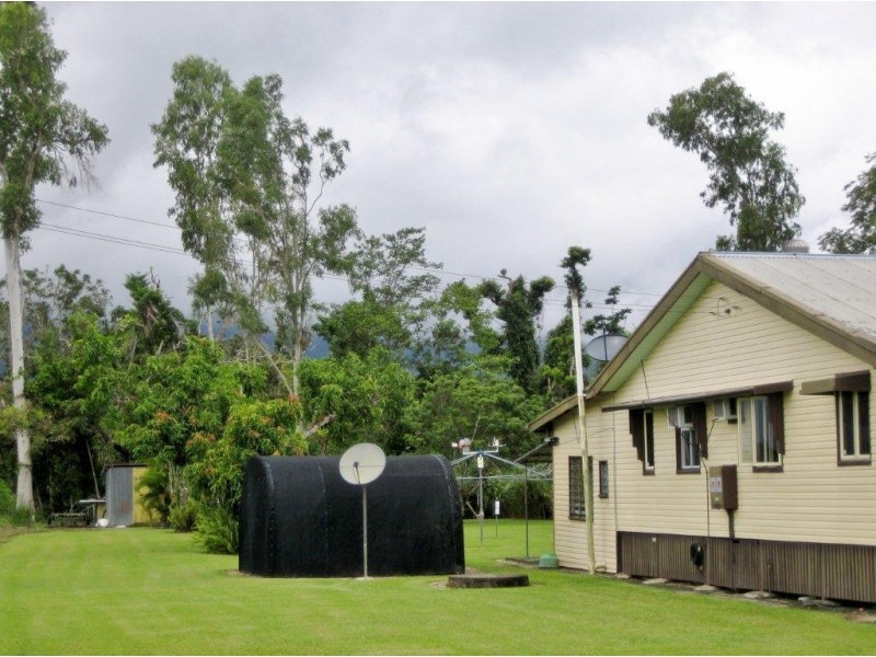 171 Curtis Road, Cardwell QLD 4849