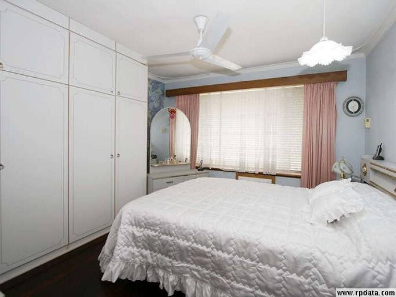 3 Farley Way, Bayswater WA 6053