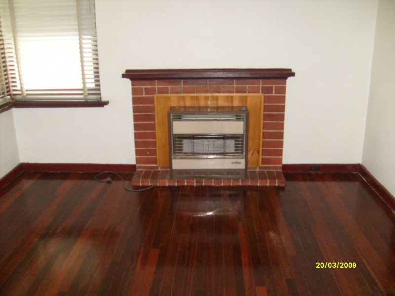 4 Tilby Street, Cloverdale WA 6105