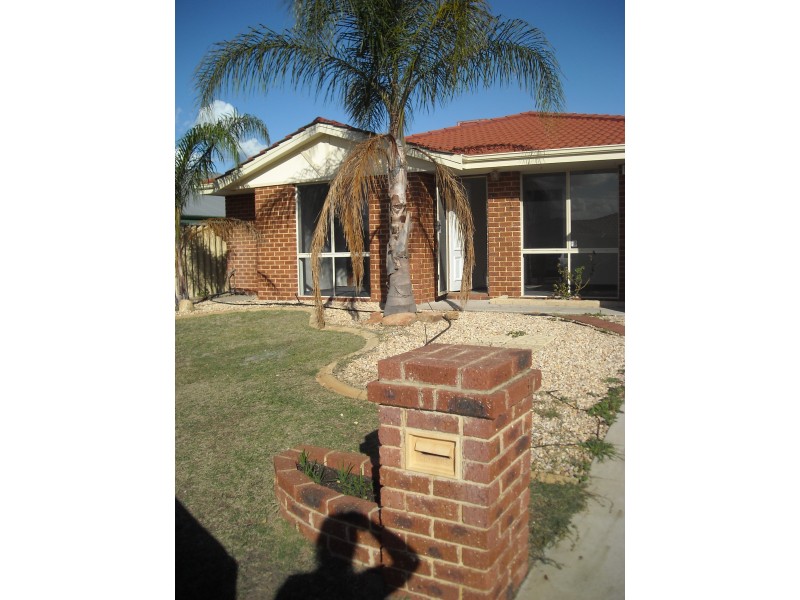 8 Brookside Gardens, Caversham WA 6055