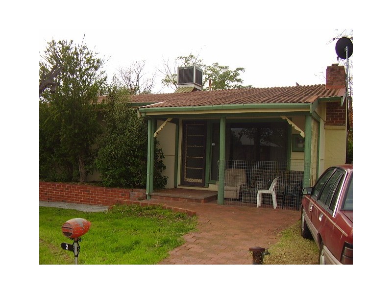 2 Kalara Way, Koongamia WA 6056