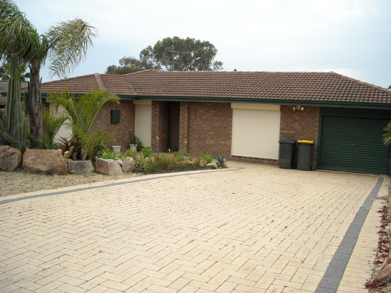 8 Stent Street, Beechboro WA 6063