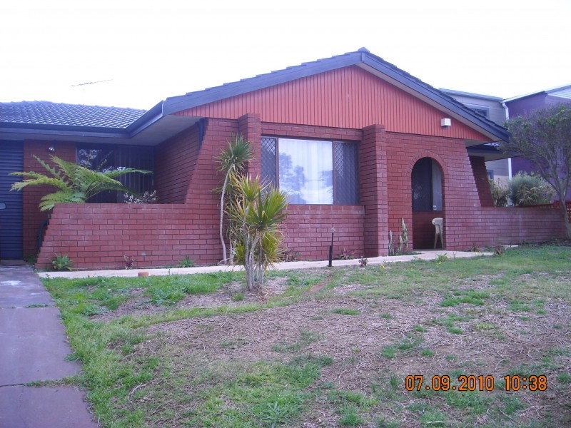15 Ledger Street, Warnbro WA 6169