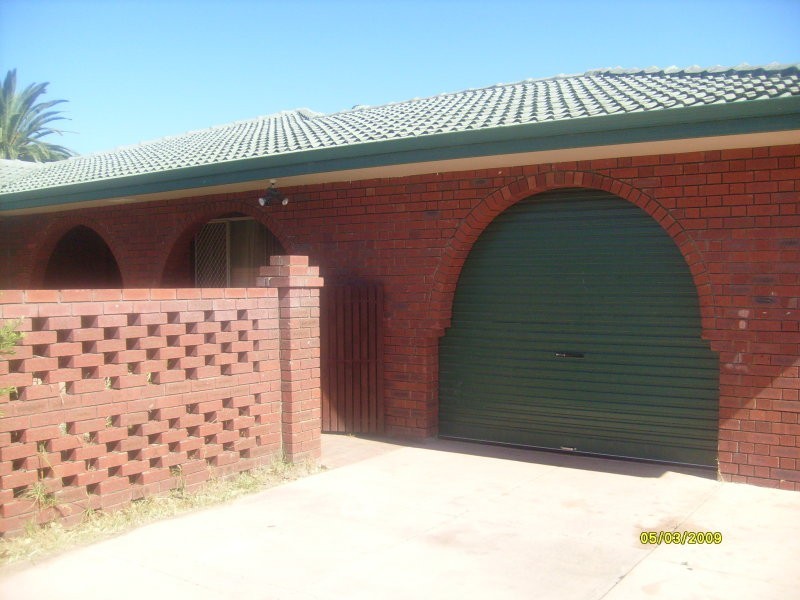 26 Baker Court, Langford WA 6147