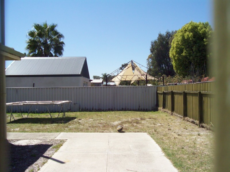 77A Altone Rd, Lockridge WA 6054