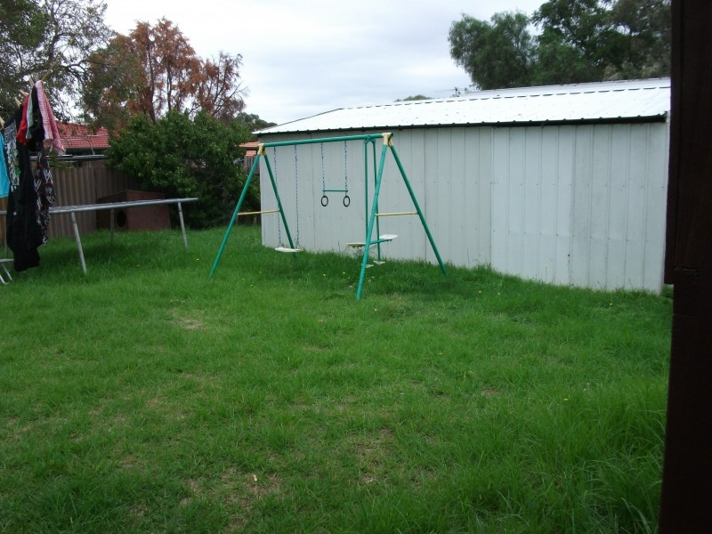 3 Kalara Way, Koongamia WA 6056