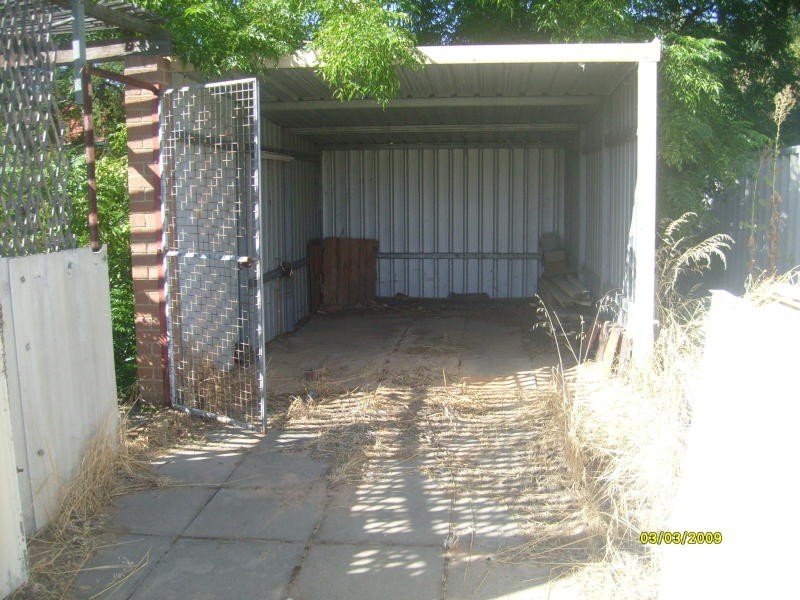 8 Southgate Rd, Langford WA 6147