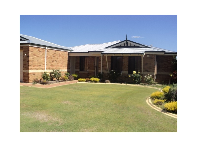 33 Fairywren Drive, Beechboro WA 6063