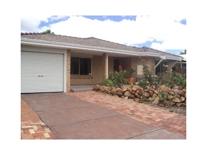 6 Valley Brooke Drive, Caversham WA 6055