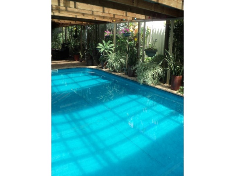 6 Valley Brooke Drive, Caversham WA 6055