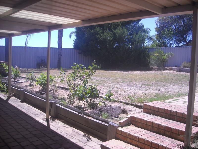 14 Werloo Court, Leda WA 6170
