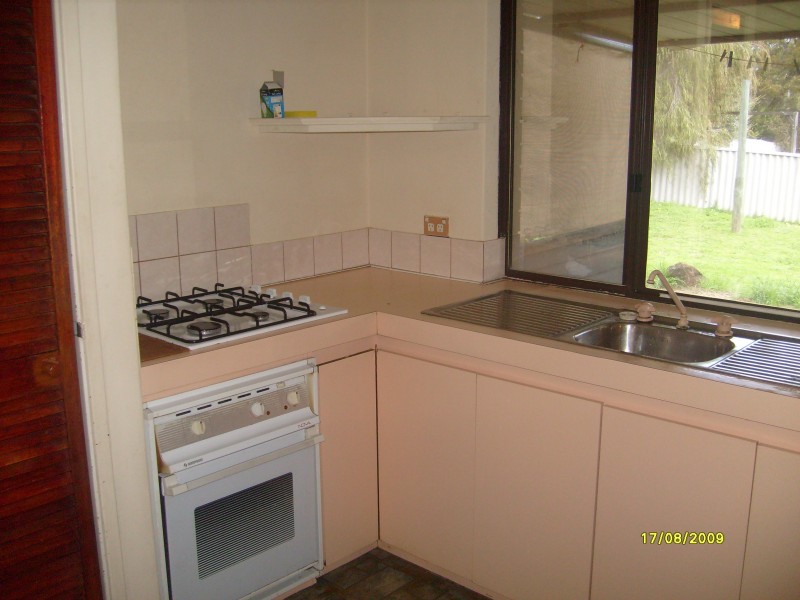 6 Eddy Close, Leda WA 6170