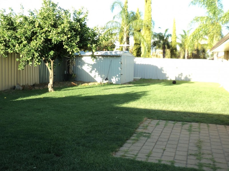 162 Amazon Dr, Beechboro WA 6063