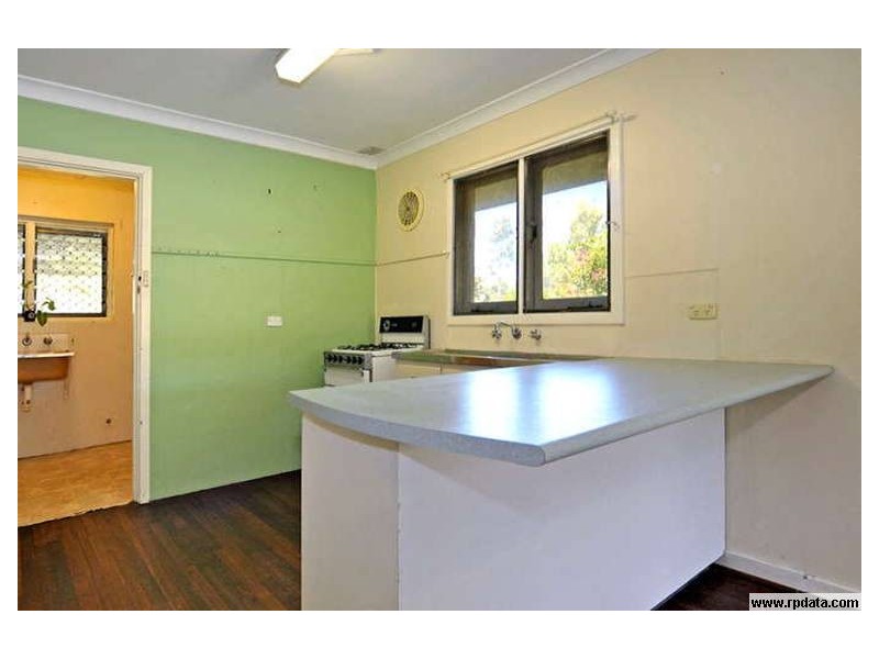 12 Sturtridge Rd, Lockridge WA 6054