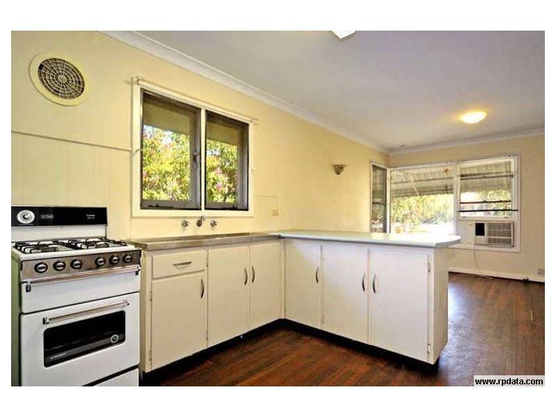 12 Sturtridge Rd, Lockridge WA 6054