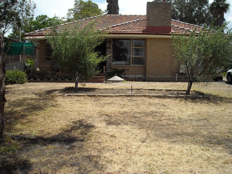 8 Hardaker St, Eden Hill WA 6054