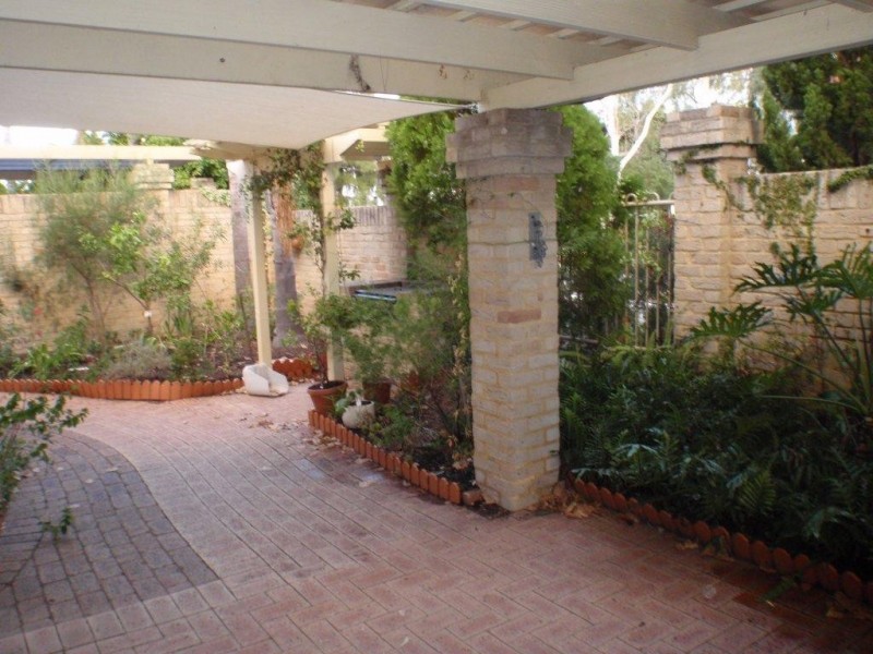 2/4 Swanview Tce, Maylands WA 6051