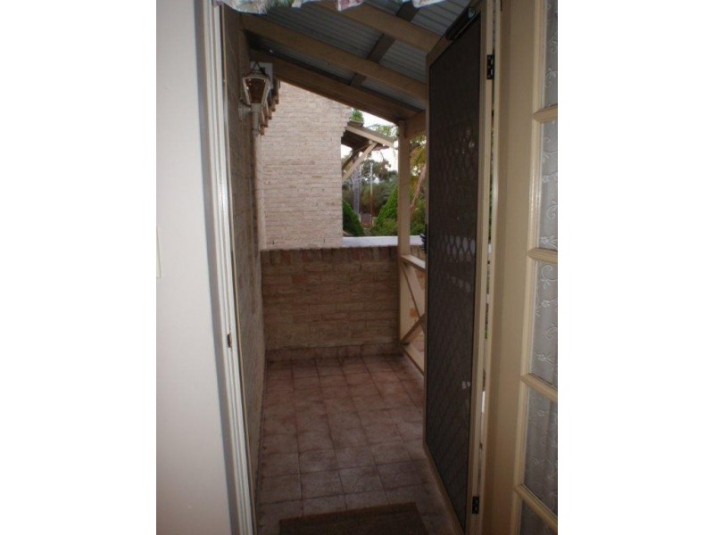 2/4 Swanview Tce, Maylands WA 6051