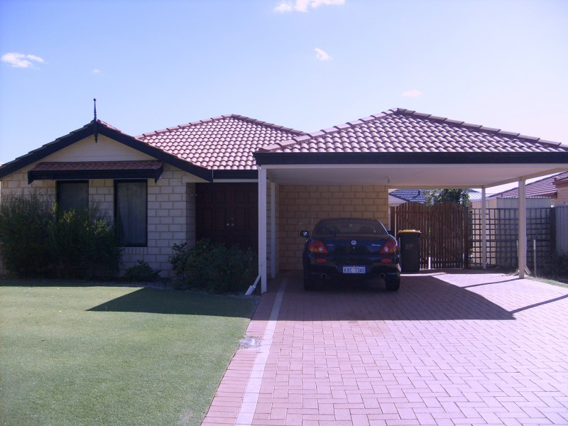 8 Plume Gardens, Beechboro WA 6063