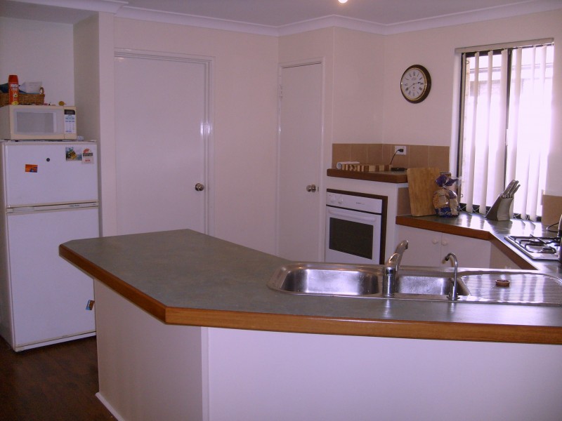 8 Plume Gardens, Beechboro WA 6063