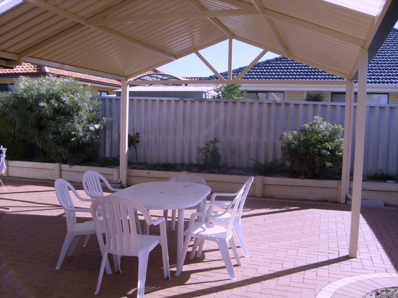8 Plume Gardens, Beechboro WA 6063