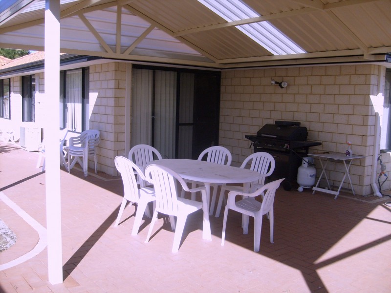 8 Plume Gardens, Beechboro WA 6063
