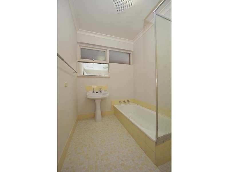 27 Otterden Street, Gosnells WA 6110