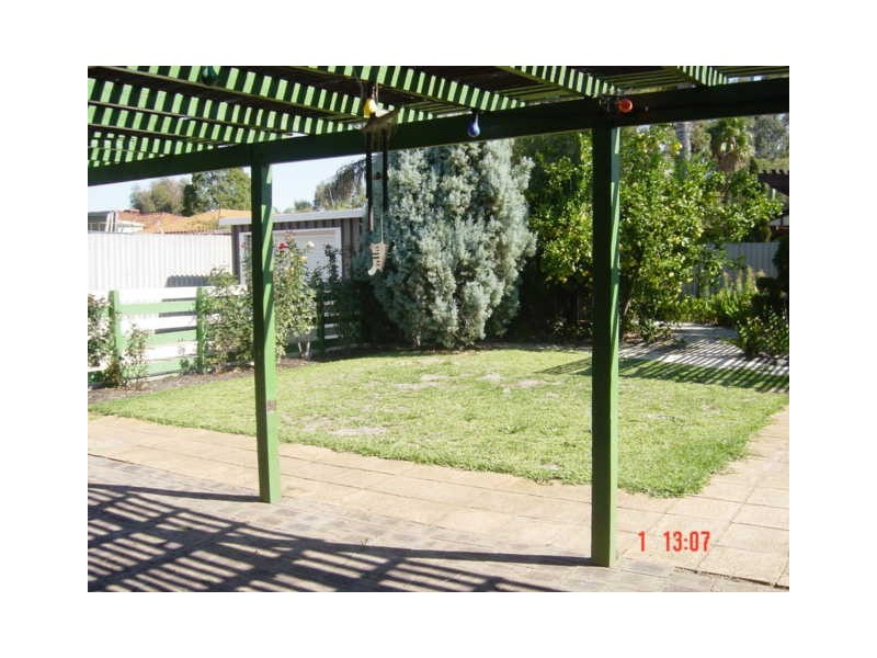 4 Bailey Place, Beechboro WA 6063