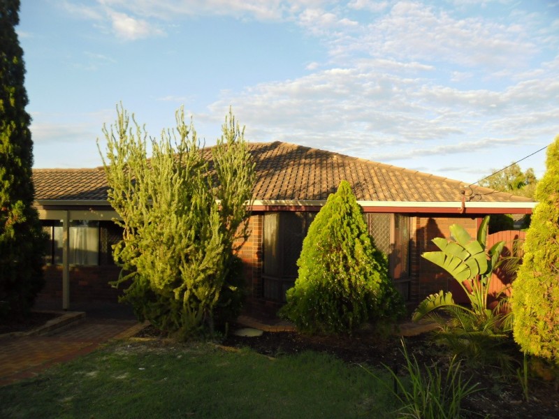 10 Meechin Way, Beechboro WA 6063