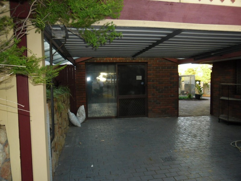 10 Meechin Way, Beechboro WA 6063